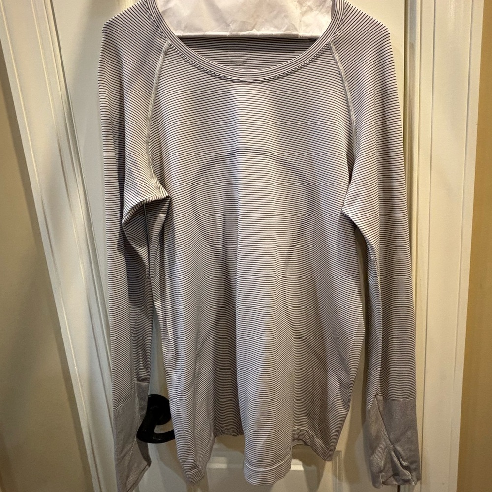 Lululemon Long-Sleeved Swiftly Tech Size 12 White w/black stripes